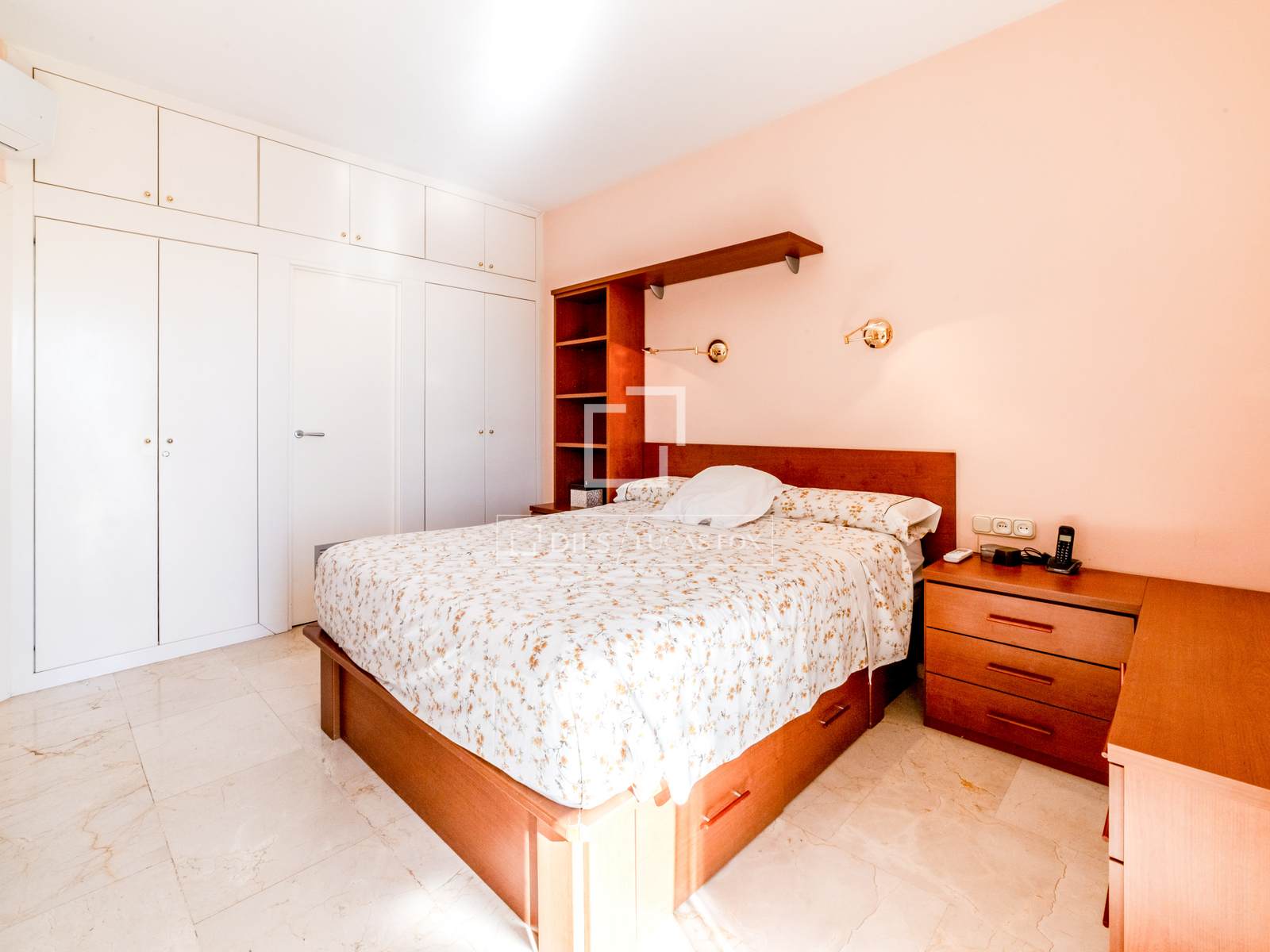 Villa in Sitges, Barcelona, Spanien 5 Schlafzimmer, 177 m2 Nr. 161356