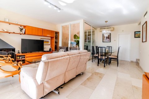 Huvila myytävänä Sitges, Barcelona, Espanja, 5 makuuhuonetta, 177 m2 No. 161356 - kuva 8