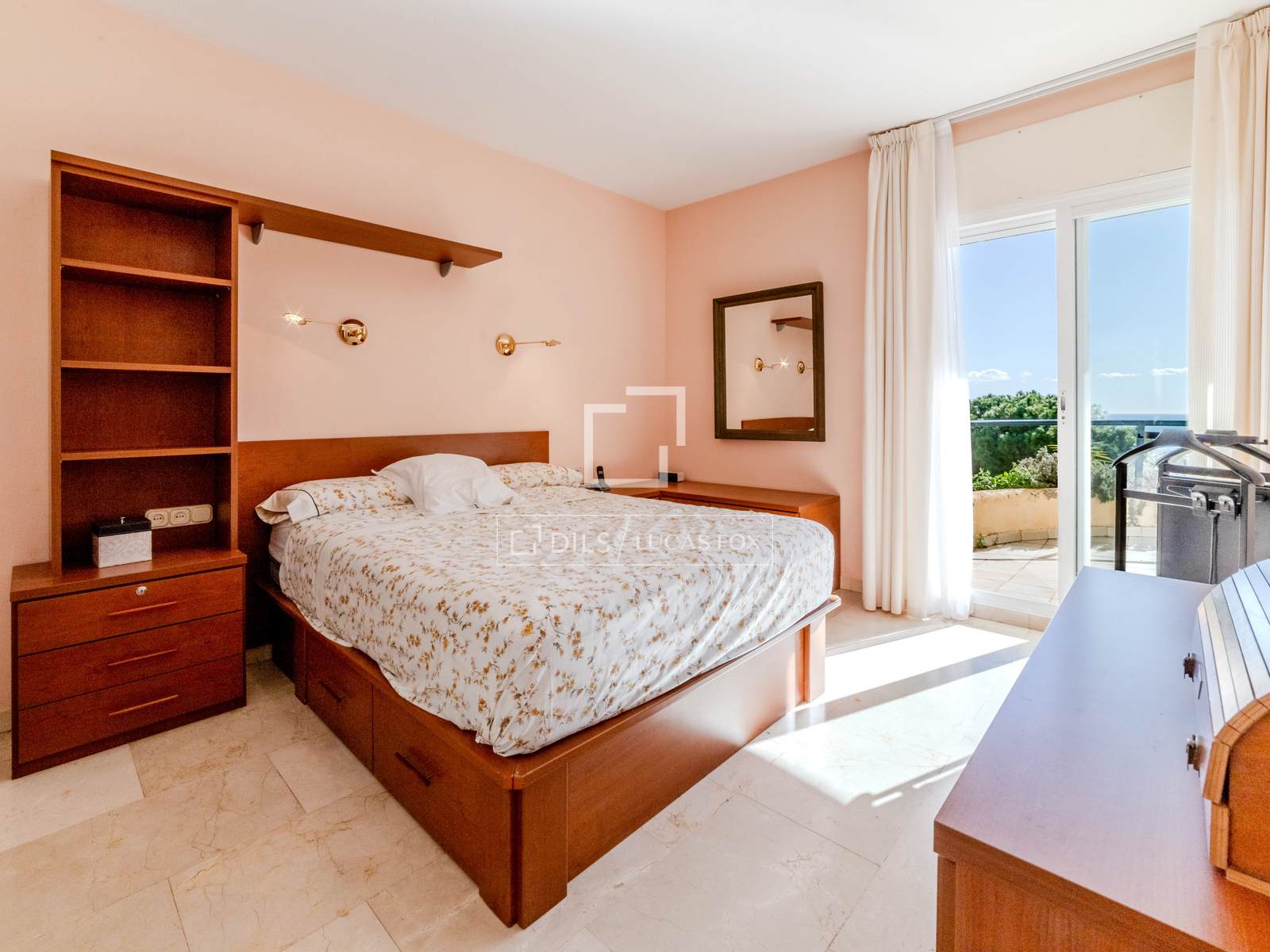 Villa in Sitges, Barcelona, Spanien 5 Schlafzimmer, 177 m2 Nr. 161356