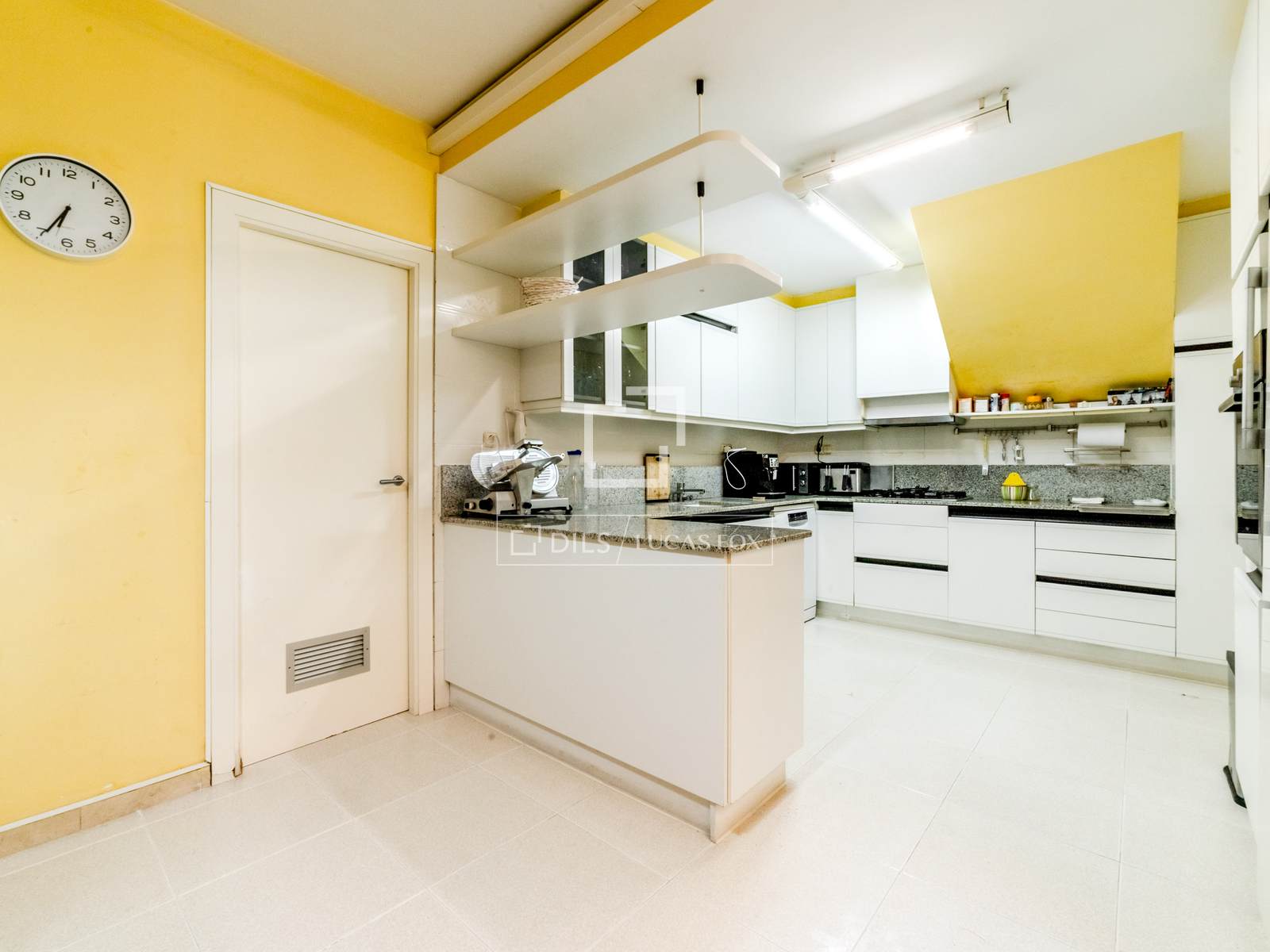 Villa in Sitges, Barcelona, Spanien 5 Schlafzimmer, 177 m2 Nr. 161356