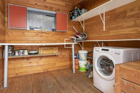 Lägenhet till salu i Barcelona, Spanien 3 sovrum, 83 kvm. Nr. 161354 - foto 29