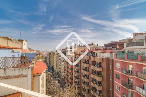 Penthouse à vendre à Barcelona, Espagne, 4 chambres, 117 m2 No. 161351 - photo 4