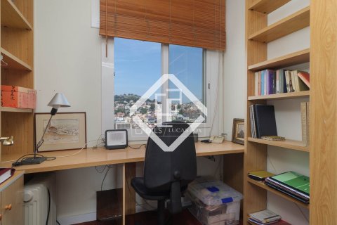 Penthouse à vendre à Barcelona, Espagne, 4 chambres, 117 m2 No. 161351 - photo 26