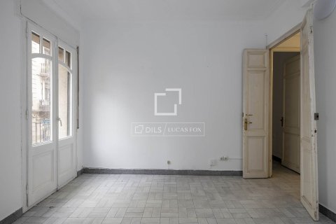 Lägenhet till salu i Barcelona, Spanien 5 sovrum, 124 kvm. Nr. 161352 - foto 5