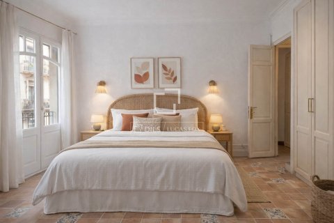 Lägenhet till salu i Barcelona, Spanien 5 sovrum, 124 kvm. Nr. 161352 - foto 6