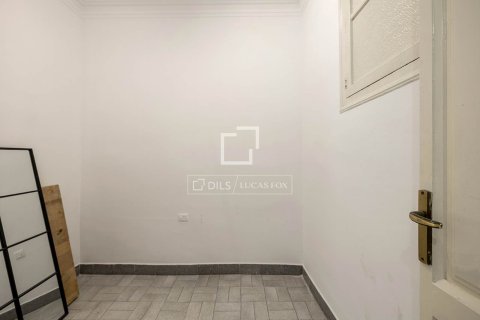 Lägenhet till salu i Barcelona, Spanien 5 sovrum, 124 kvm. Nr. 161352 - foto 19