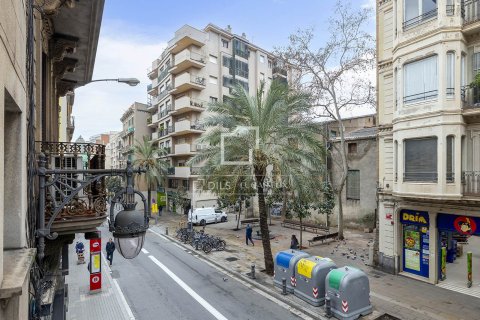 Lägenhet till salu i Barcelona, Spanien 5 sovrum, 124 kvm. Nr. 161352 - foto 25