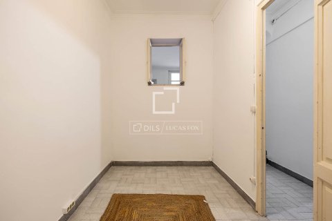 Lägenhet till salu i Barcelona, Spanien 5 sovrum, 124 kvm. Nr. 161352 - foto 17