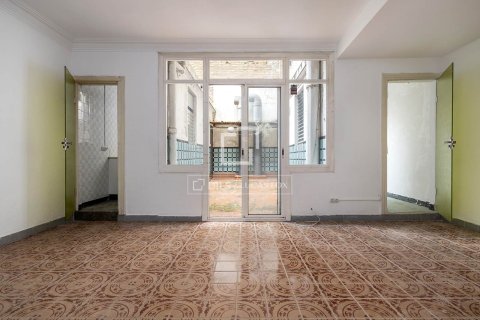 Lägenhet till salu i Barcelona, Spanien 5 sovrum, 124 kvm. Nr. 161352 - foto 2