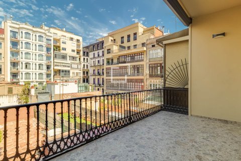 Huoneisto myytävänä Barcelona, Espanja, 3 makuuhuonetta, 149 m2 No. 161355 - kuva 6
