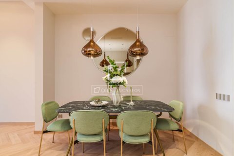 Huoneisto myytävänä Barcelona, Espanja, 3 makuuhuonetta, 149 m2 No. 161355 - kuva 8