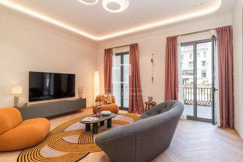 Huoneisto myytävänä Barcelona, Espanja, 3 makuuhuonetta, 149 m2 No. 161355 - kuva 2