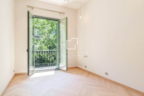 Huoneisto myytävänä Barcelona, Espanja, 3 makuuhuonetta, 149 m2 No. 161355 - kuva 22