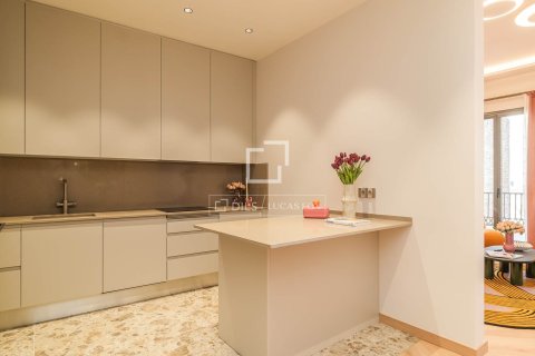 Huoneisto myytävänä Barcelona, Espanja, 3 makuuhuonetta, 149 m2 No. 161355 - kuva 10