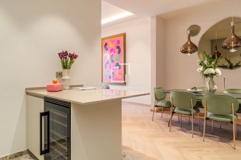 Huoneisto myytävänä Barcelona, Espanja, 3 makuuhuonetta, 149 m2 No. 161355 - kuva 9