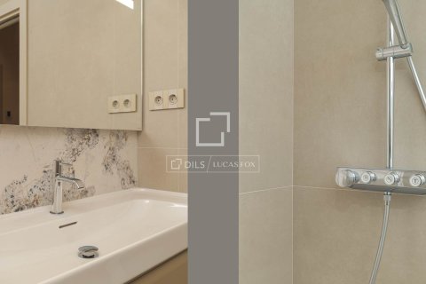 Huoneisto myytävänä Barcelona, Espanja, 3 makuuhuonetta, 149 m2 No. 161355 - kuva 30