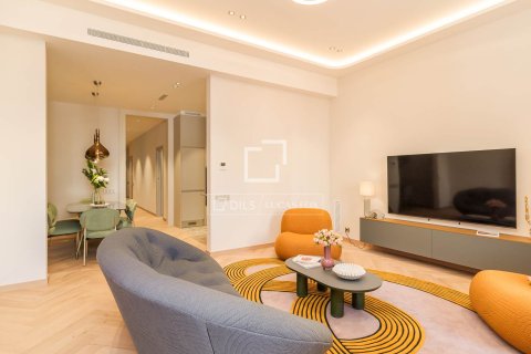 Huoneisto myytävänä Barcelona, Espanja, 3 makuuhuonetta, 149 m2 No. 161355 - kuva 3
