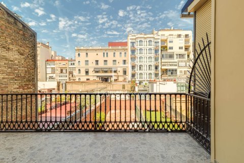 Huoneisto myytävänä Barcelona, Espanja, 3 makuuhuonetta, 149 m2 No. 161355 - kuva 5