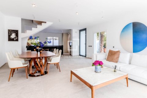 Villa for sale in Sitges, Barcelona, Spain 4 bedrooms, 207 sq.m. No. 161353 - photo 5