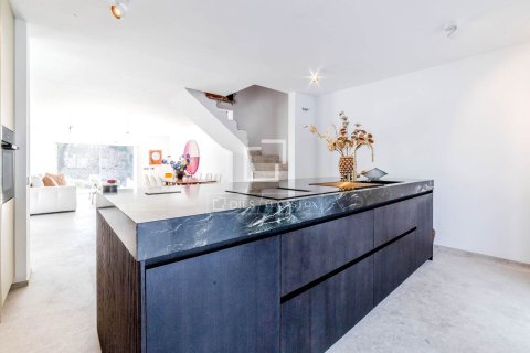 Villa for sale in Sitges, Barcelona, Spain 4 bedrooms, 207 sq.m. No. 161353 - photo 7