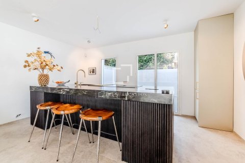 Villa for sale in Sitges, Barcelona, Spain 4 bedrooms, 207 sq.m. No. 161353 - photo 8