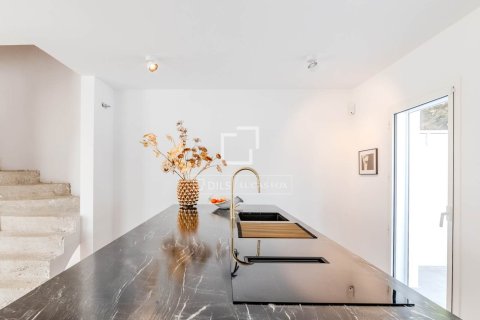 Villa for sale in Sitges, Barcelona, Spain 4 bedrooms, 207 sq.m. No. 161353 - photo 9