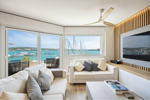 Продажа квартиры в Маон, Менорка, Испания 2 спальни, 73м2 №164439 - фото 4