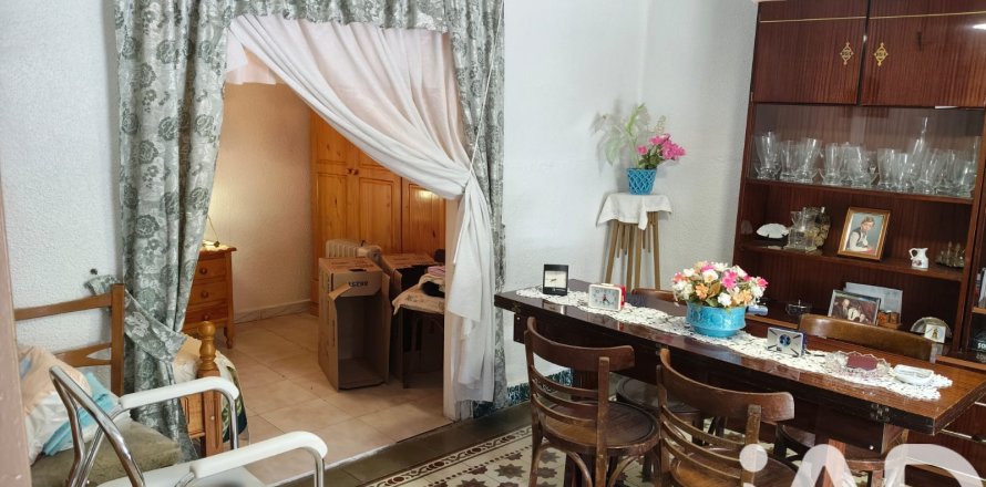 Villa in Vitigudino, Salamanca, Spain 3 bedrooms, 177 sq.m. No. 185192