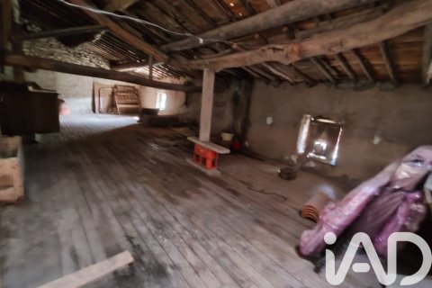 Villa for sale in Vitigudino, Salamanca, Spain 3 bedrooms, 177 sq.m. No. 185192 - photo 13