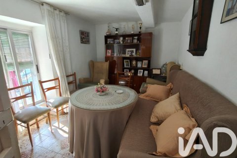 Villa for sale in Vitigudino, Salamanca, Spain 3 bedrooms, 177 sq.m. No. 185192 - photo 5