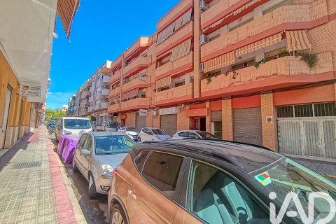 Commercial property in Mutxamel, Alicante, Spain 3 bedrooms, 98 sq.m. No. 185198