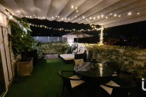 Apartament w Mataro, Barcelona, Hiszpania 4 sypialnie, 210 mkw. nr 153545 – zdjęcie 3