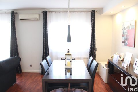 Apartament w Mataro, Barcelona, Hiszpania 4 sypialnie, 210 mkw. nr 153545 – zdjęcie 15