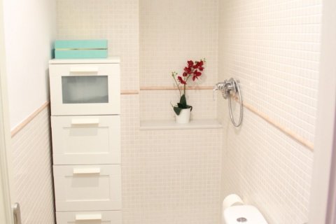 Apartament w Mataro, Barcelona, Hiszpania 4 sypialnie, 210 mkw. nr 153545 – zdjęcie 18