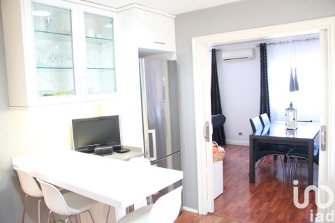 Apartament w Mataro, Barcelona, Hiszpania 4 sypialnie, 210 mkw. nr 153545 – zdjęcie 9