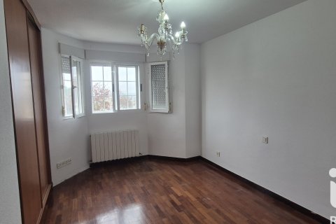Casa adosada en venta en Cabrerizos, Salamanca, España 5 dormitorios, 330 m2 No. 188458 - foto 19