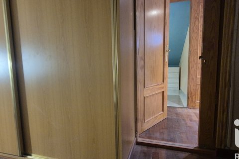 Casa adosada en venta en Cabrerizos, Salamanca, España 5 dormitorios, 330 m2 No. 188458 - foto 22