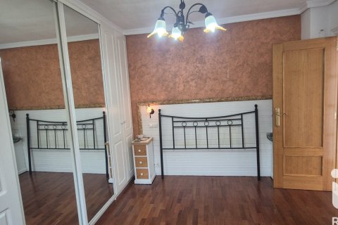 Casa adosada en venta en Cabrerizos, Salamanca, España 5 dormitorios, 330 m2 No. 188458 - foto 15