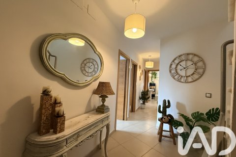 Townhouse for sale in Lepe, Huelva, Spain 4 bedrooms, 215 sq.m. No. 188457 - photo 25