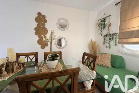 Townhouse for sale in Lepe, Huelva, Spain 4 bedrooms, 215 sq.m. No. 188457 - photo 19