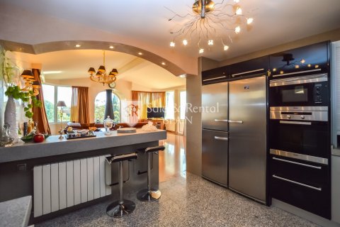 Hus till salu i Lloret de Mar, Girona, Spanien 5 sovrum, 310 kvm. Nr. 166480 - foto 20