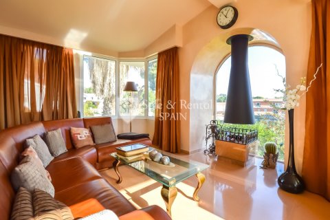 Hus till salu i Lloret de Mar, Girona, Spanien 5 sovrum, 310 kvm. Nr. 166480 - foto 7