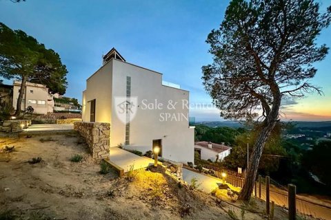 Casa a Lloret de Mar, Girona, Spagna 4 camere da letto, 263 mq. N° 166478