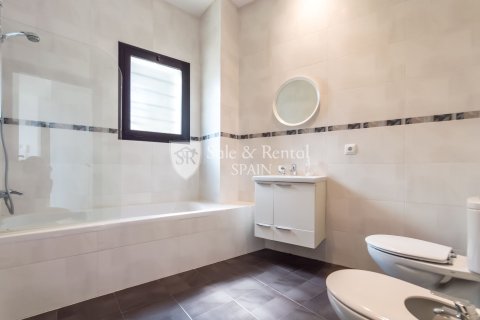 Hus till salu i Santa Susanna, Barcelona, Spanien 5 sovrum, 516 kvm. Nr. 166479 - foto 15