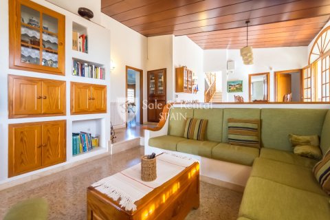 Hus till salu i Santa Susanna, Barcelona, Spanien 4 sovrum, 269 kvm. Nr. 166474 - foto 8