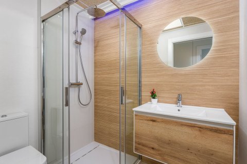 Hus till salu i Torrevieja, Alicante, Spanien 3 sovrum, 70.71 kvm. Nr. 190758 - foto 15