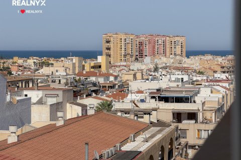 Penthouse for sale in Torrevieja, Alicante, Spain 1 bedroom, 45 sq.m. No. 194794 - photo 4