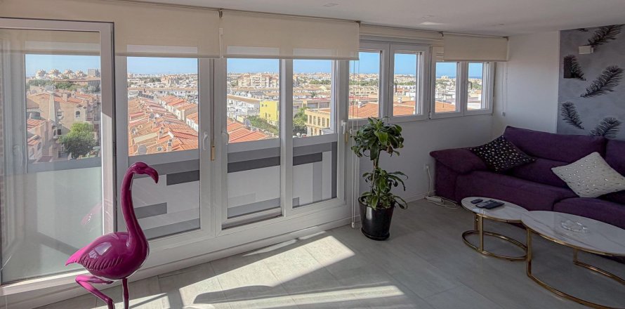 Penthouse in Torrevieja, Alicante, Spain 1 bedroom, 45 sq.m. No. 194794