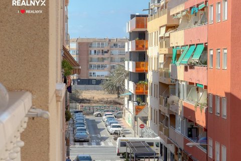 Huoneisto myytävänä Torrevieja, Alicante, Espanja, 2 makuuhuonetta, 63 m2 No. 194793 - kuva 11