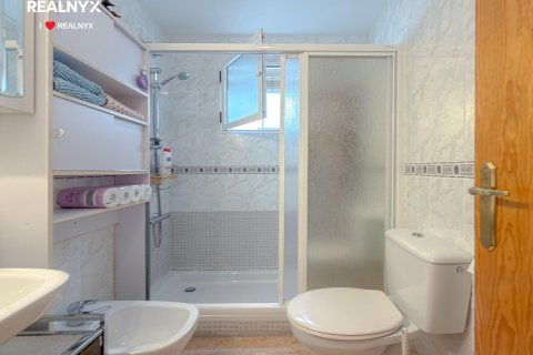 Huoneisto myytävänä Torrevieja, Alicante, Espanja, 2 makuuhuonetta, 63 m2 No. 194793 - kuva 18